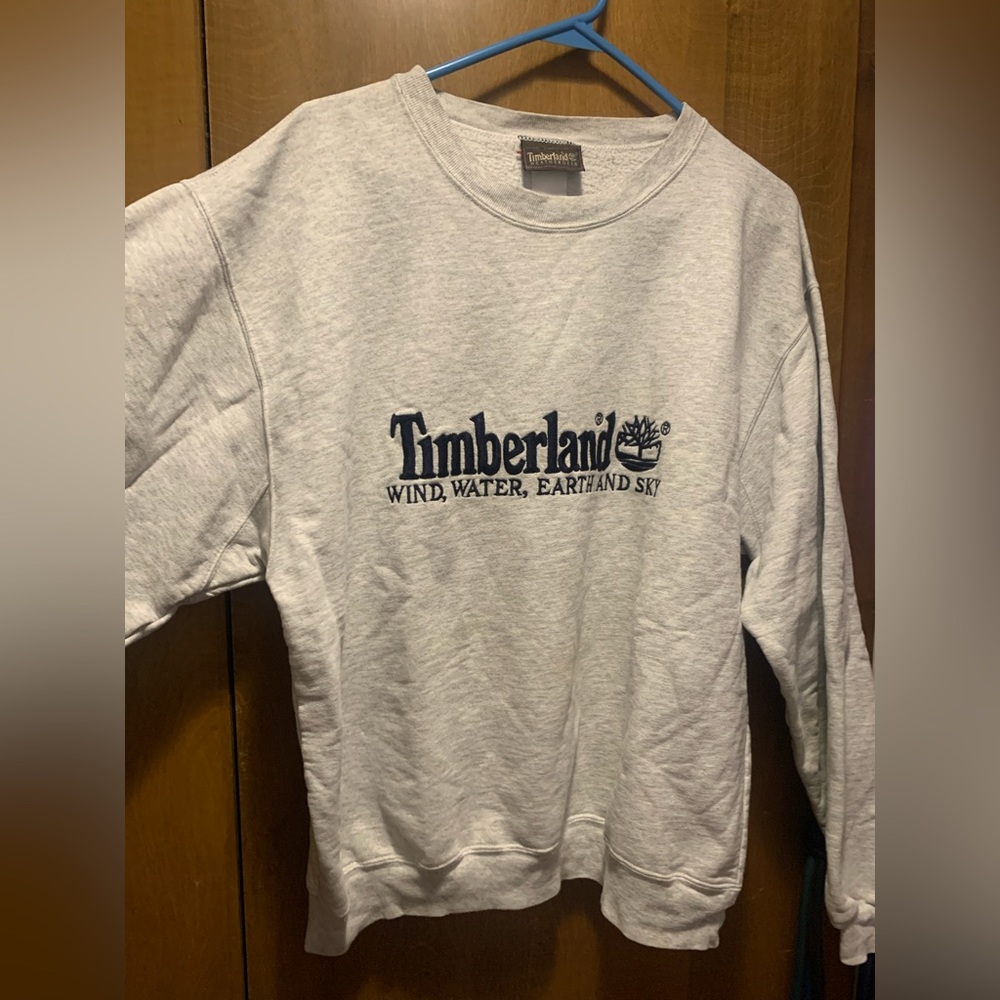 Vintage 1990s Timberland preloved embroidered sweater in good condition.